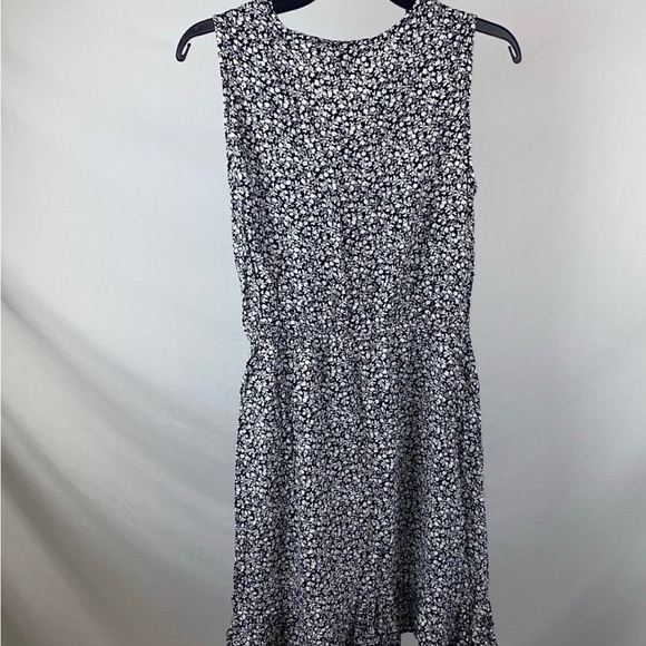 Dress - Picture 6 of 12